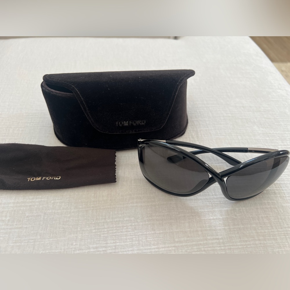 TOM FORD Women’s Sunglasses with Original Case and Cloth